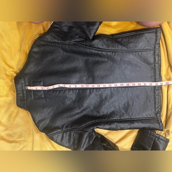 Armani leather jacket gently used - Picture 16 of 16